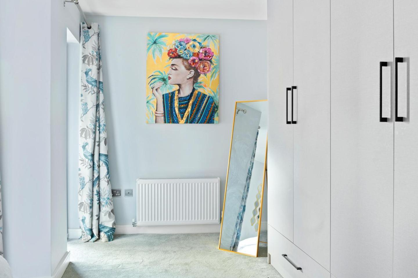 Luxurious Flat At Town Apartment